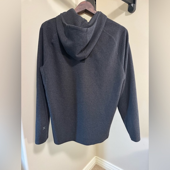 Men’s Lululemon Gray Textured Hoodie - Picture 2 of 3